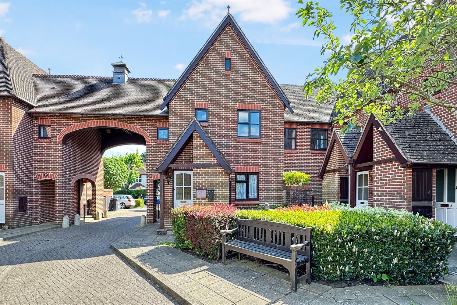 Fishbourne Road East, Chichester, West Sussex, PO19 3HL