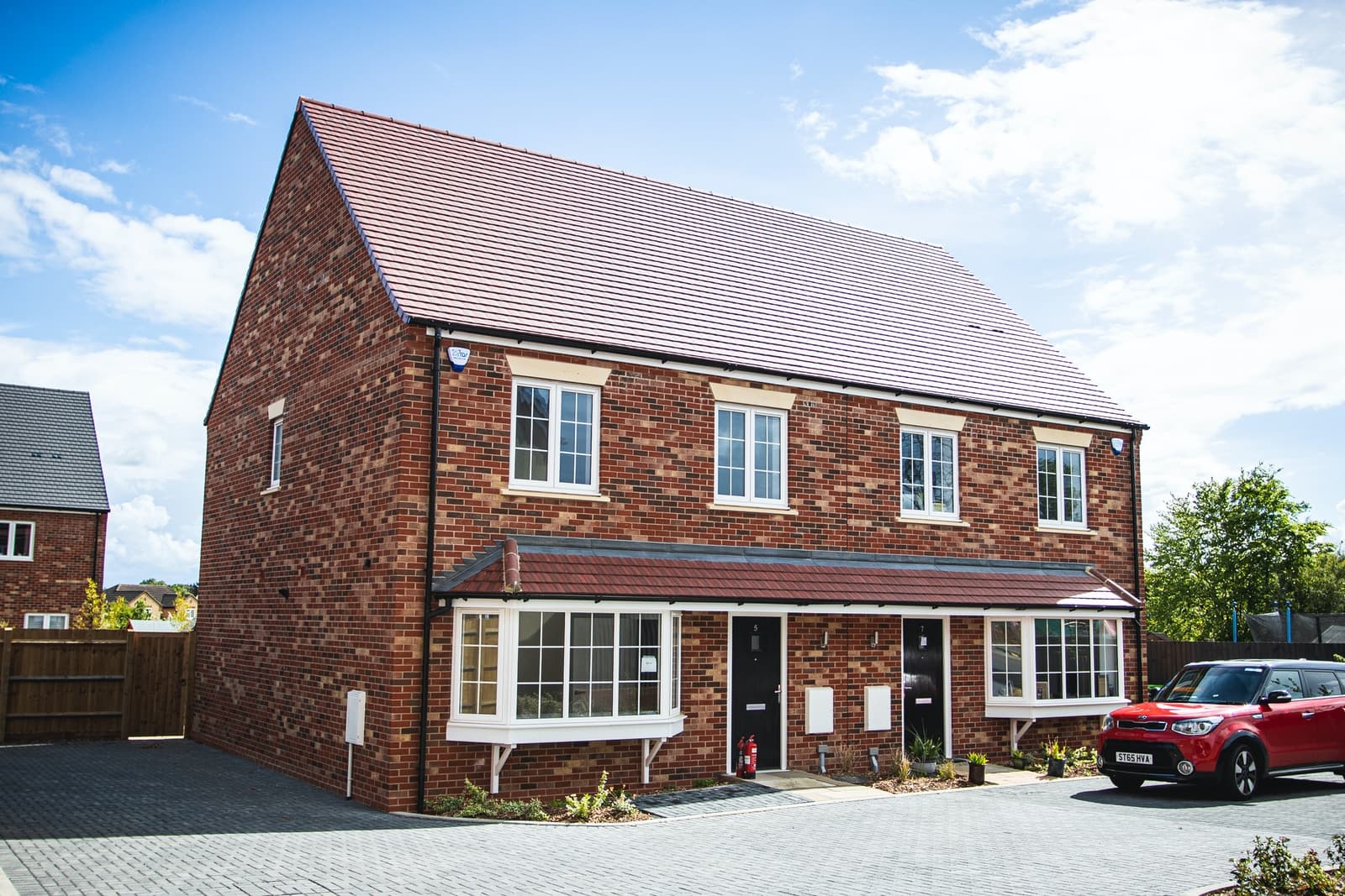 Can the Colour of Your Front Door Help Sell Your Home Faster?